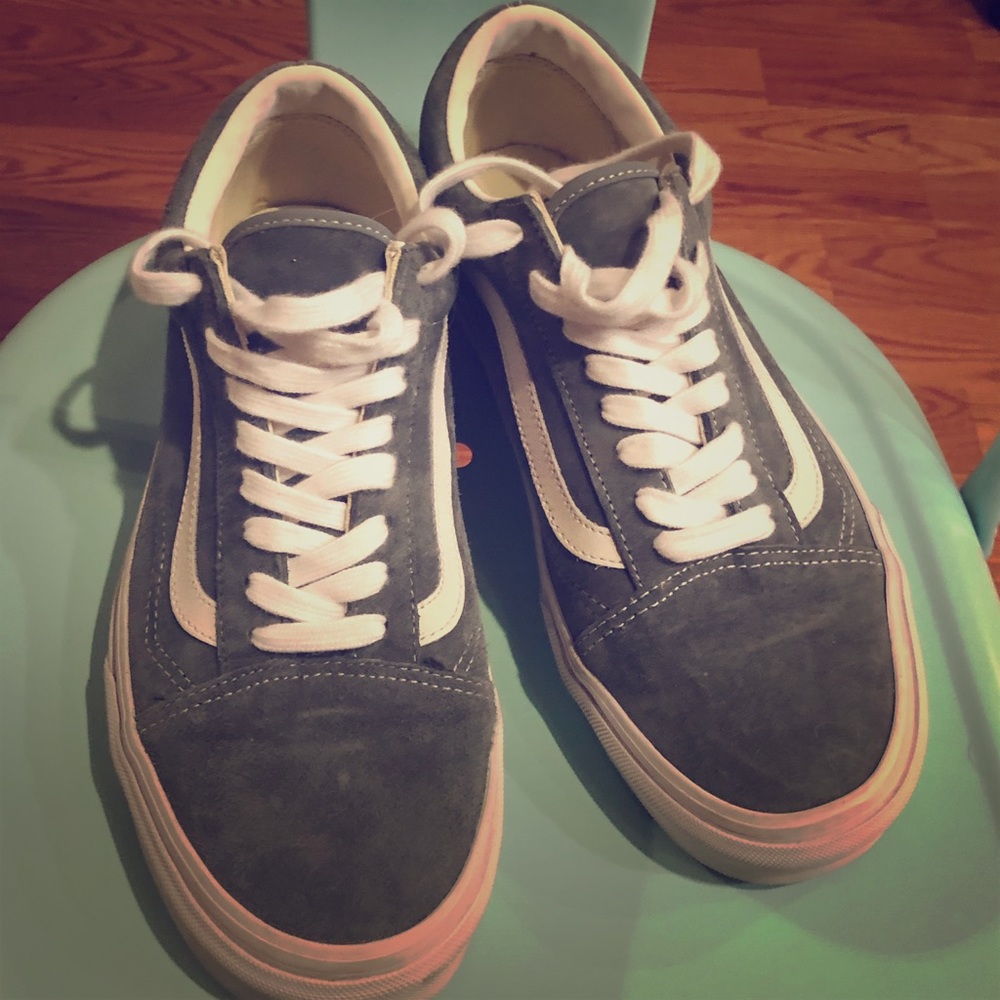 NWOT VANS Pig Suede Grey Old Skool Shoes WMS 8.5